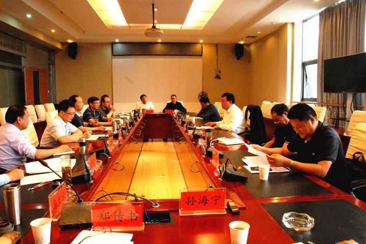 云南云鼎国际4118welcome集团与寻甸县政府举行座谈会