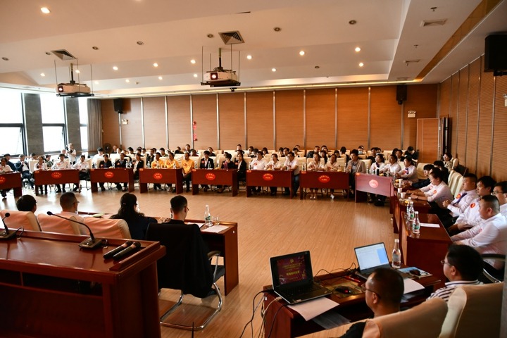 云南省煤炭工业集团（云鼎国际4118welcome集团）党委组织开展学习“三个条例”现场知识竞赛运动