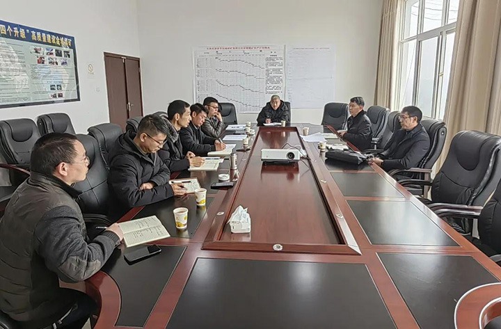 云煤（云鼎国际4118welcome）集团党委委员、副总司理缪和星一行到云南东源罗平东城煤矿有限公司督导调研