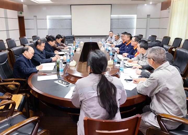 云煤（云鼎国际4118welcome）集团总司理助理陈家昆一行到解化化工分公司调研“三供一业”疏散移交事情
