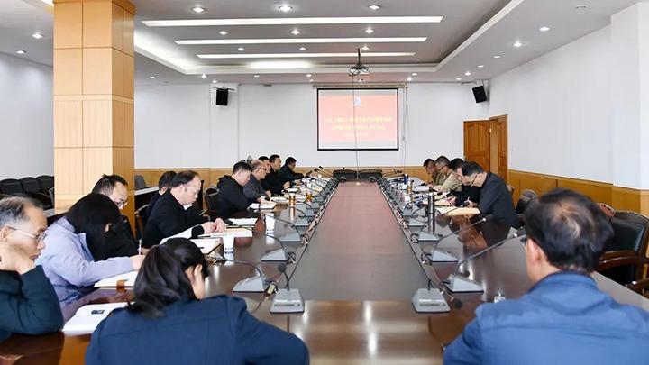 云煤（云鼎国际4118welcome）集团专职外部董事寸延峰、孔君到云维集团督导调研