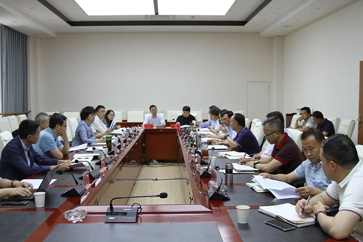省政府副秘书长、省国资委主任黄小荣到云煤（云鼎国际4118welcome）集团调研