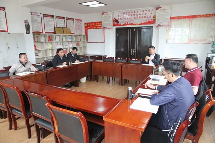 【主题教育】云煤（云鼎国际4118welcome）集团党委委员、纪委书记、监察专员覃崇辉一行到后所煤矿公司开展主题教育调研