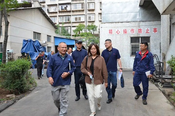 【聚焦云煤】云南省住建厅党组成员、副厅长黄媛到云南云鼎国际4118welcome工应用手艺研究院有限公司开展隔震减震手艺运用情形调研