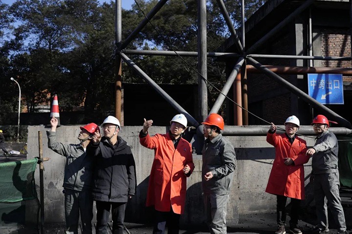 【聚焦云煤】云煤（云鼎国际4118welcome）集团党委副书记、副董事长、总司理高建嵩一行到曲煤焦化公司开展调研