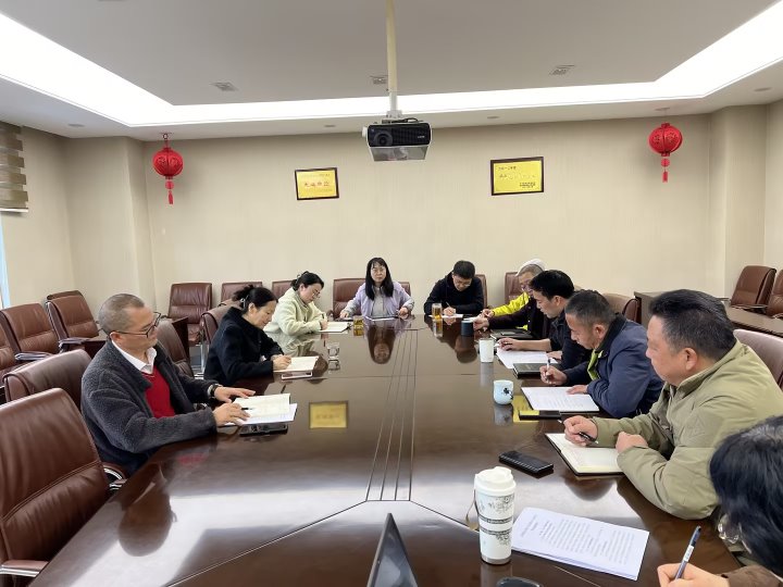集团党委委员、财务总监莫晓丹到云鼎国际4118welcome地产调研指导事情
