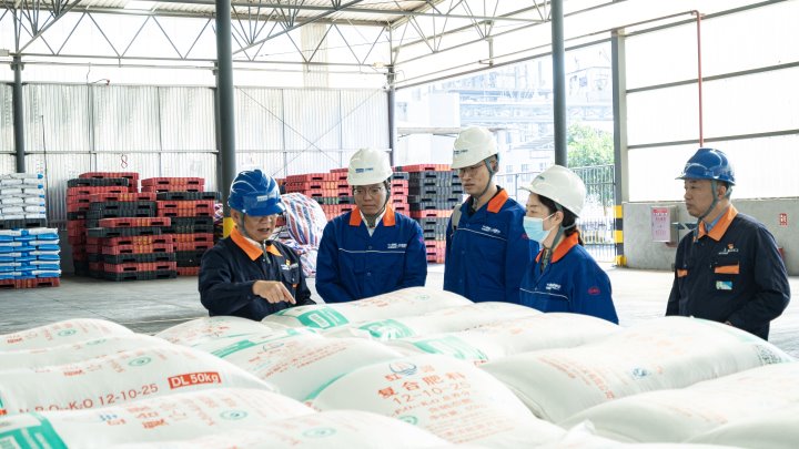 党建引领促生长，产融协同谱新篇——云南解化与云能资源开展党建联建运动
